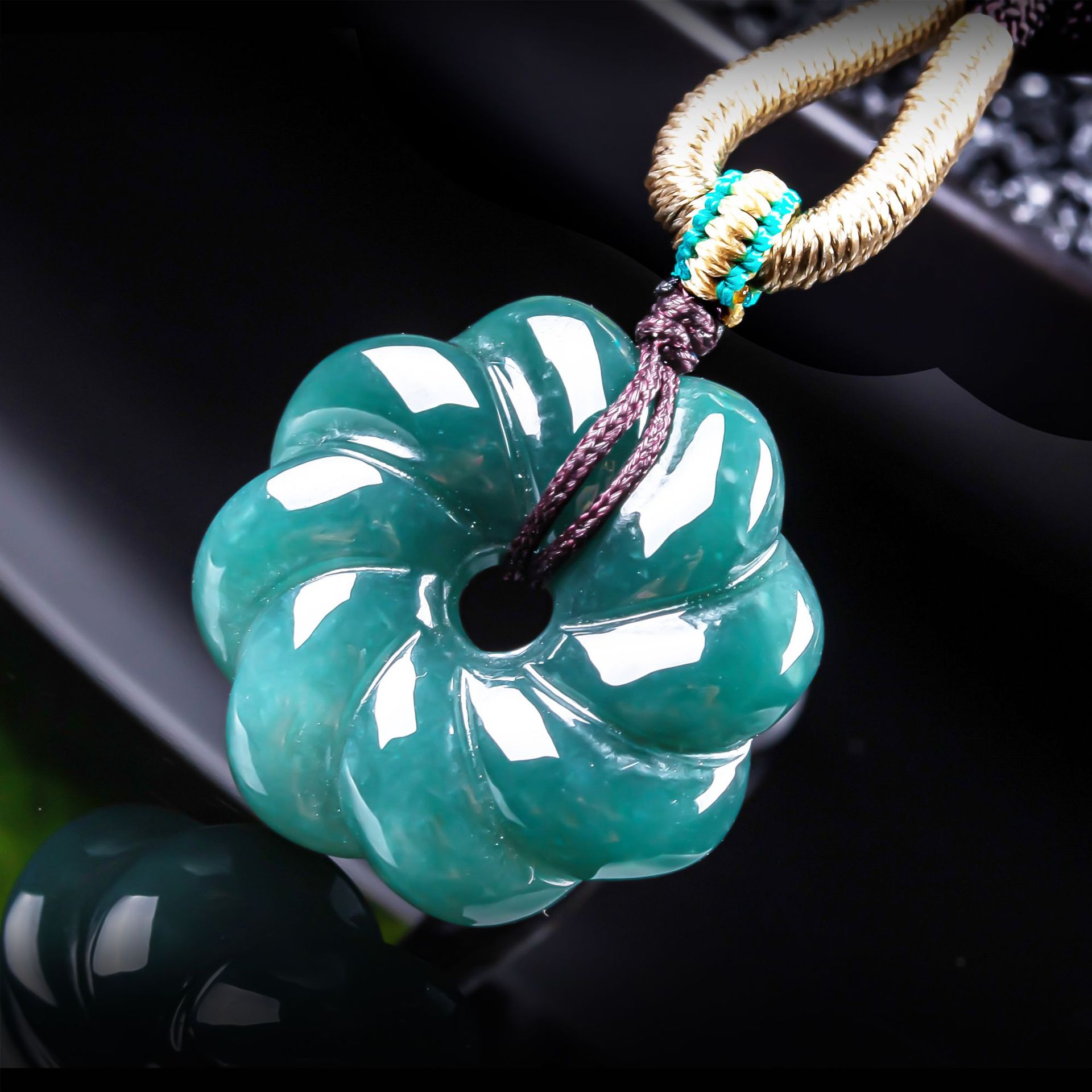 Jewelry Making Jewelry - Doğal Birman Yeşim Taşı Çiçek Kolye